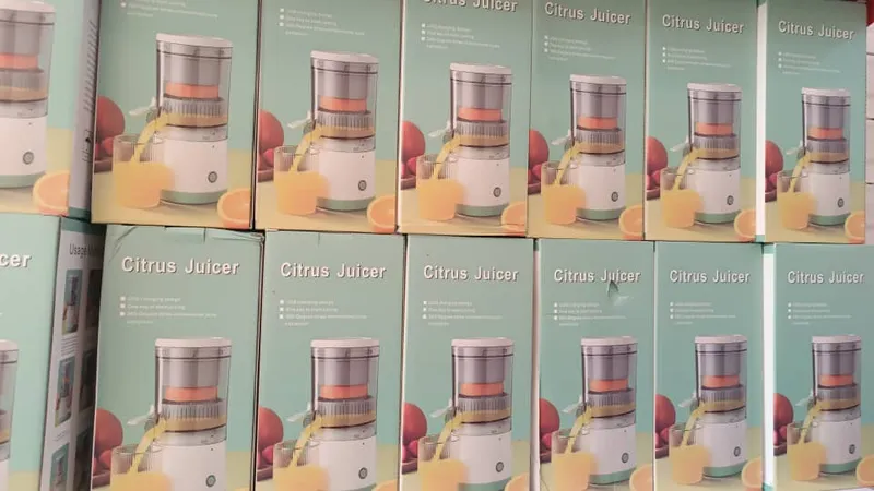 آبمیوه گیری شارژی آسانسوریcitrus juicer gallery0